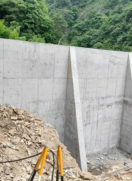信阳商城县重力式挡土墙