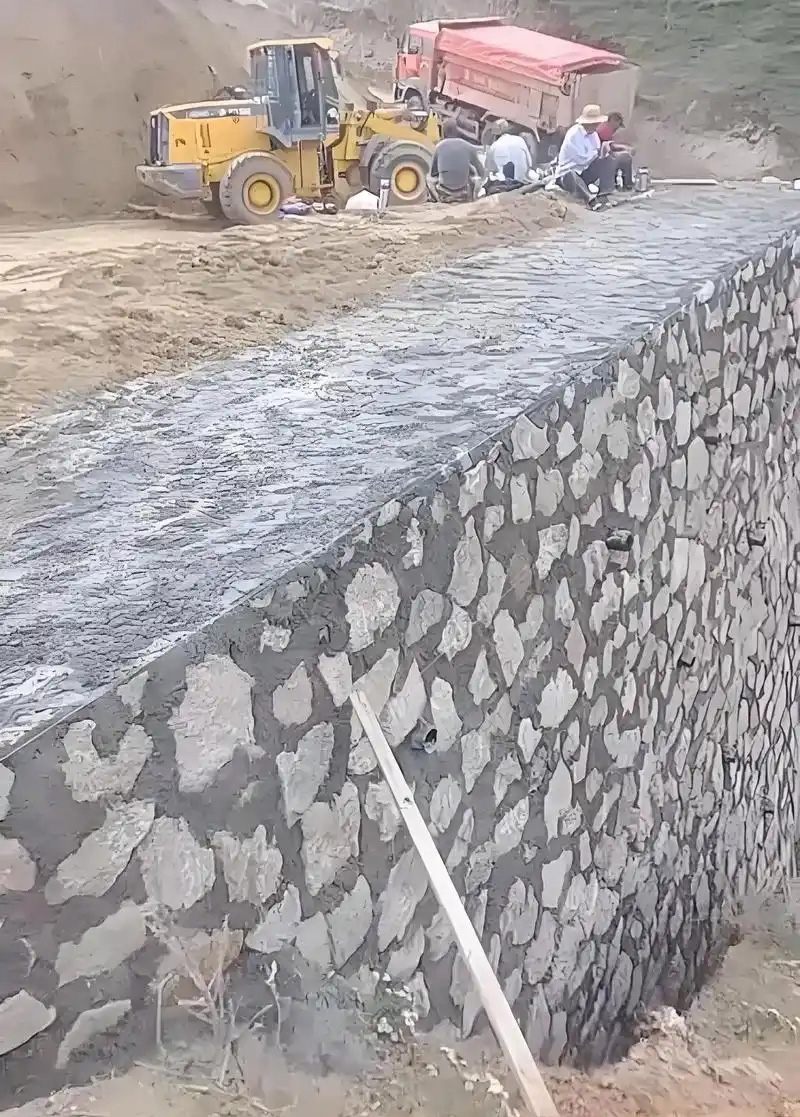 信阳商城县边坡加固